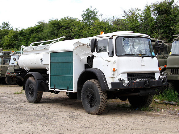 Bedford MJ refueller