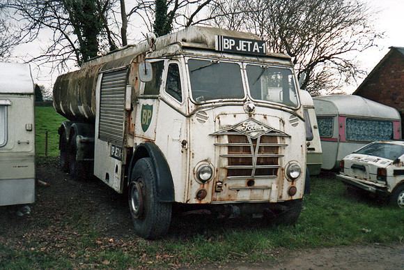 foden6-s018a gux972 1_pj