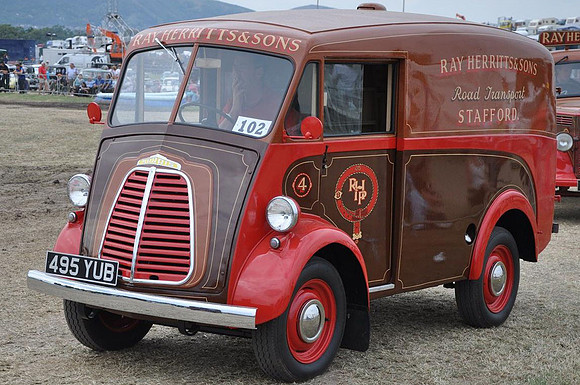 1958 Morris JB 495YUB
