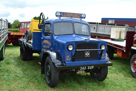 1944 Bedford OWL 242XUP