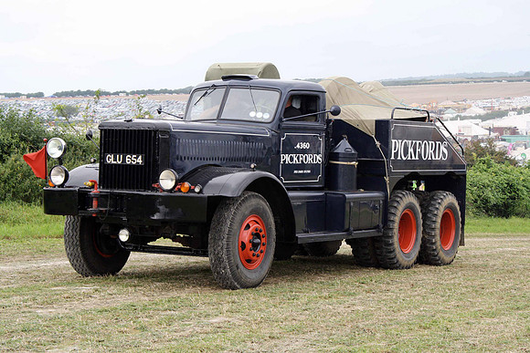 1945 Diamond T GLU654