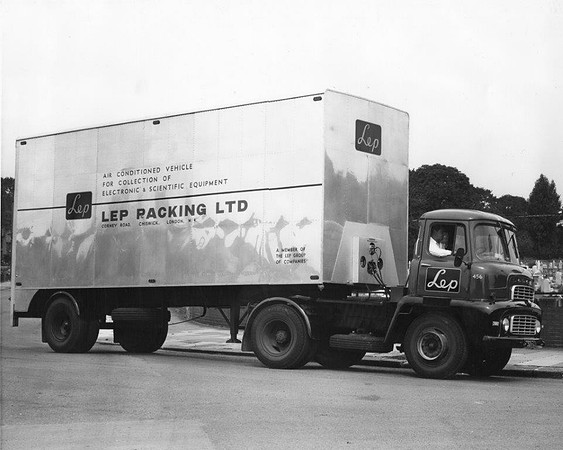 Dodge 300 at Lep Chiswick