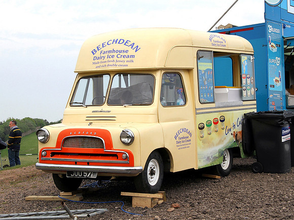 1962 Bedford CA JOO571