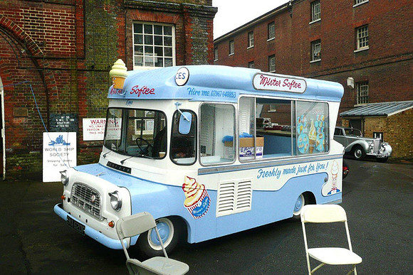 1968 Bedford CA EMA620F