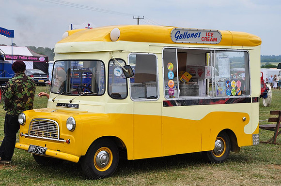 1968 Bedford CA JNH700F