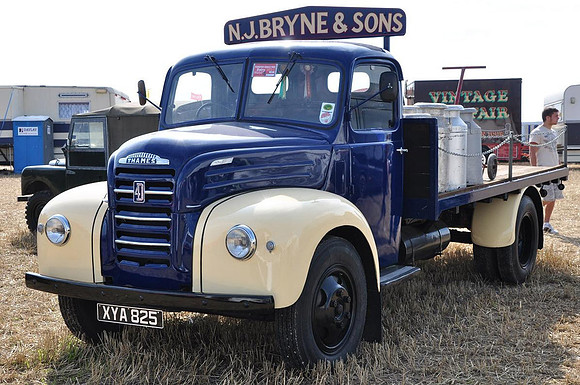 1957 Fordson Thames ET6 XYA825