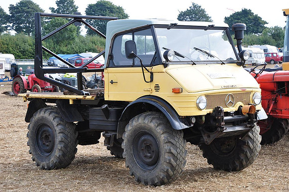 1985 Mercedes-Benz Unimog B187UWR