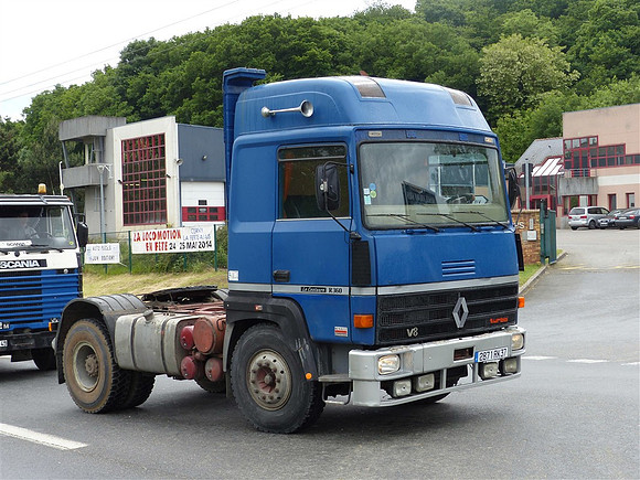 1983 Renault La Centaure R360 Tractor 2871RK37