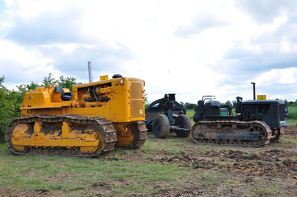 Caterpillar D9G & D7M