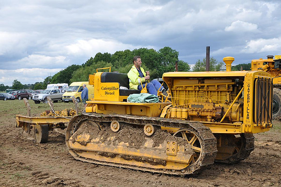 Caterpillar Seventy Five