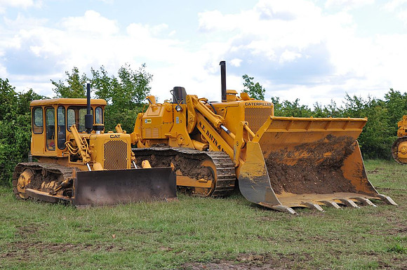 Caterpillar 983 & Cat D4D