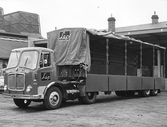 AEC Mandator FHX390B with 12M trailer (2)
