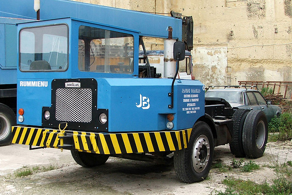 1976 Douglas slave tractor