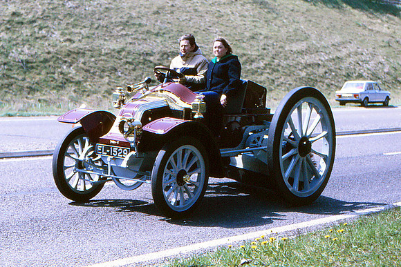 1913 Renault EL1529