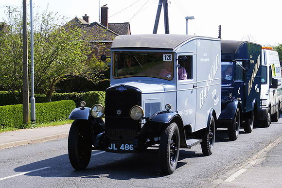 1932 Morris-Commercial R JL486
