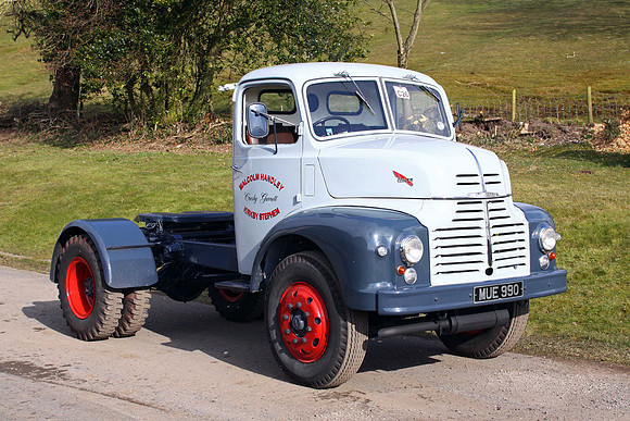 1952 Leyland Comet MUE990