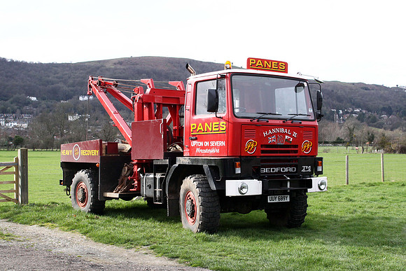 1982 Bedford TM UUY689Y