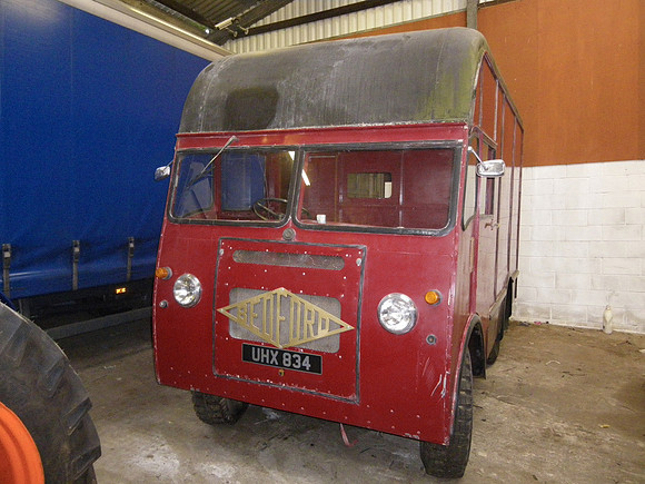 Bedford MW UHX834