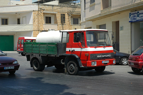 bedford_tl3qm jar571 1_ls