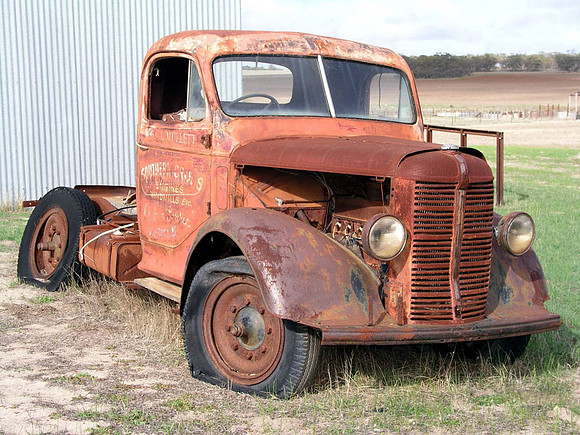bedford_kqau_aw_2
