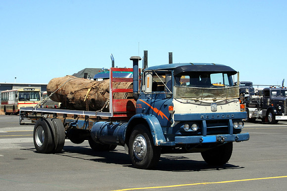 bedford_kmqau_aw_1