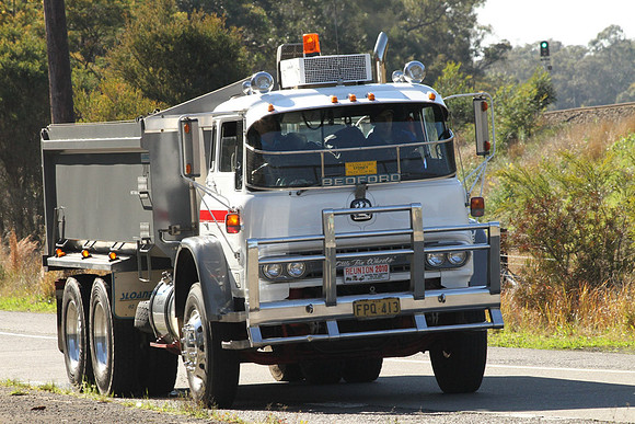 Bedford KM FPQ413