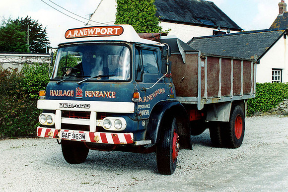 bedford_kmw gaf963w 1_gc