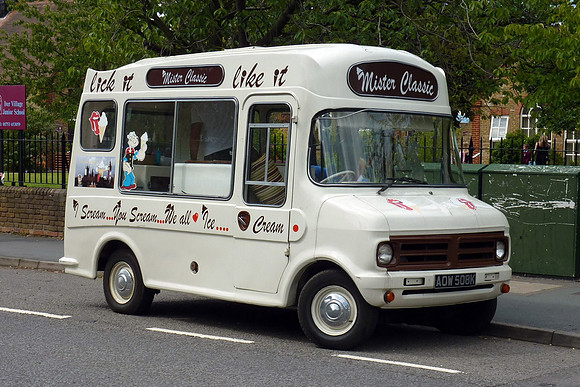 1971 Bedford CF AOW508K
