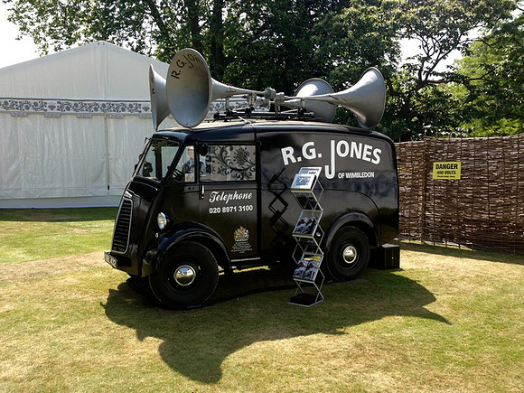 1957 Morris JB van OBL432