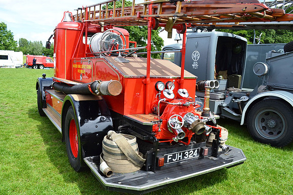 1939 Dennis Light Four FJH324