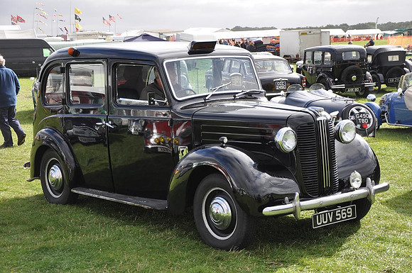 Austin FX3 UUV569