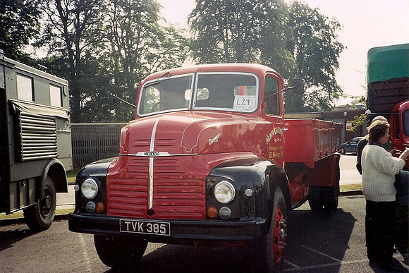 1954 Leyland Comet TVK385