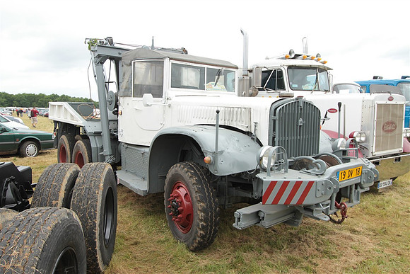 Diamond T 605 Wrecker 19DV18