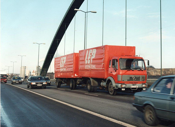 Mercedes roadtrain