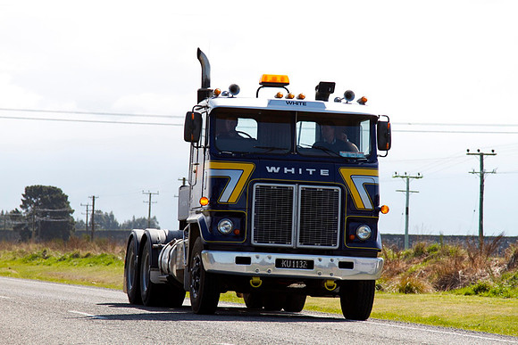 1982 White Road Commander KU1132