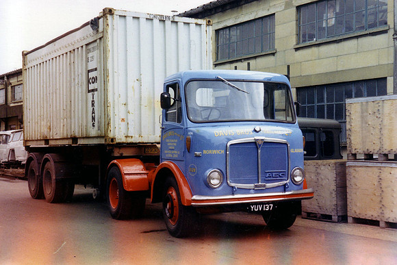 1960 AEC Mercury YUV137