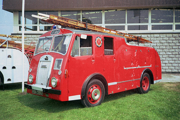 1952 Dennis F8 HSA590