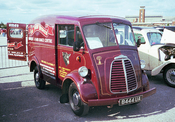 1959 Morris JB 8444UA