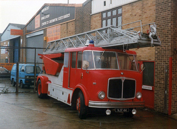 1966 AEC Mercury VJY44