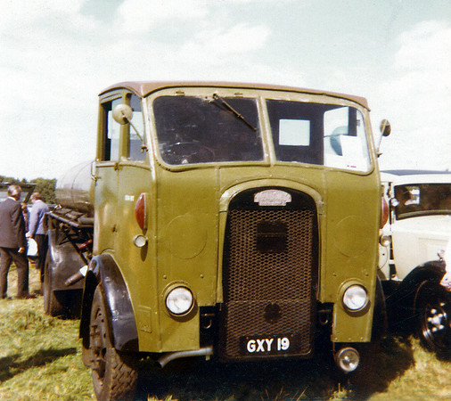 1944 Maudslay Mogul Mk II GXY19