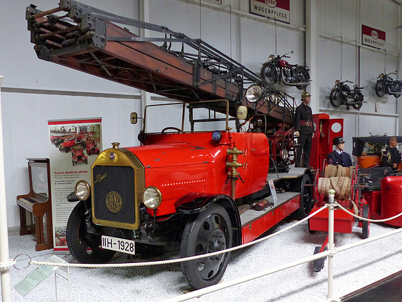 1928 Daimler-Benz with Metz Drehleiter DS25