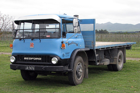 bedford_tk5qnz ja5476 1_hp