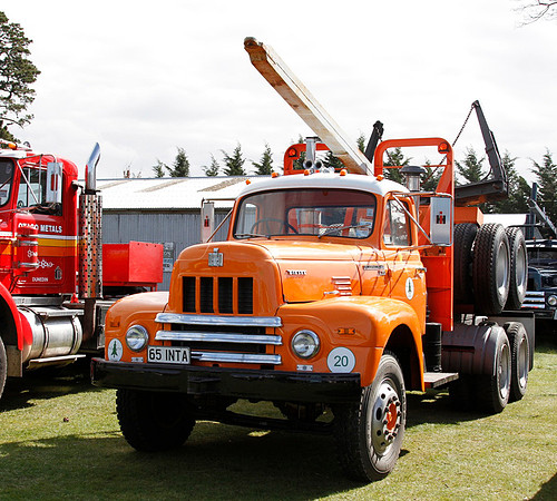 1965 International RF190 65INTA