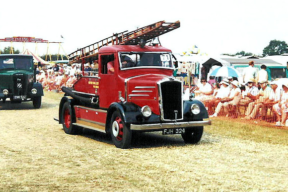 1939 Dennis Light Four FJH324