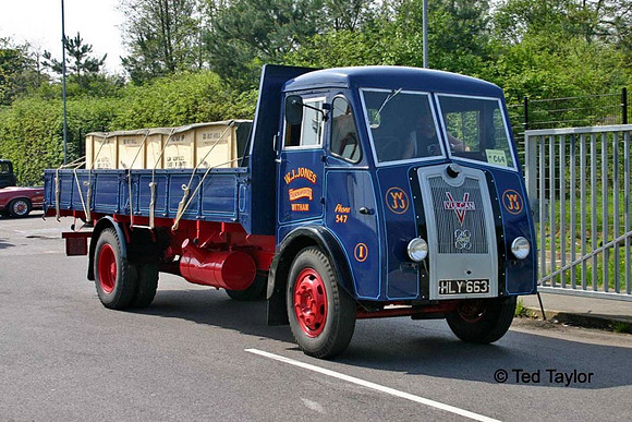 1947 Vulcan 6PF HLY663
