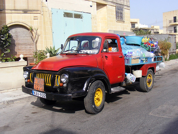 Bedford TJ KAV932