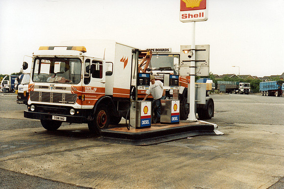 AEC Mammoth Minor 882ME (TP)