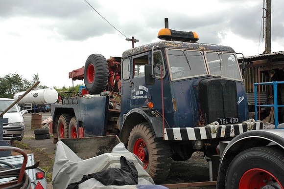 AEC Militant YSL430