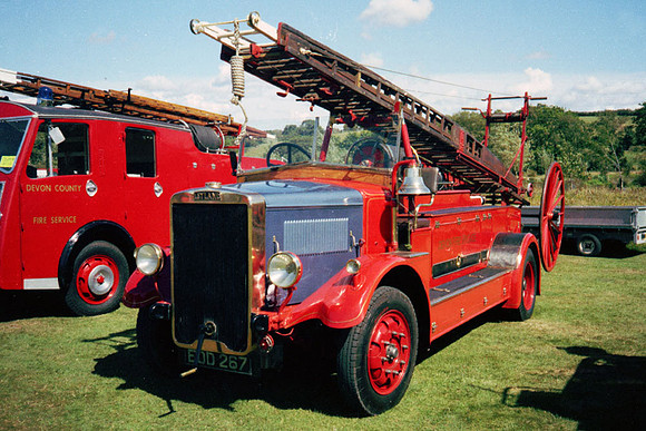 1940 Leyland Cub FK8 EOD267