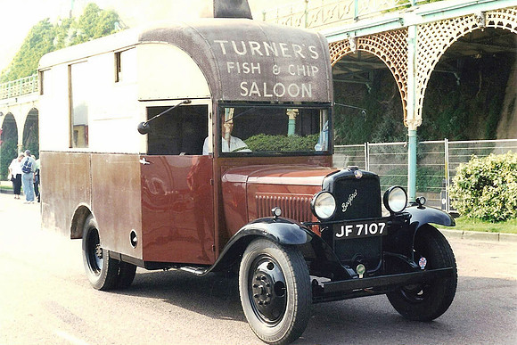 1934 Bedford WHG JF7107